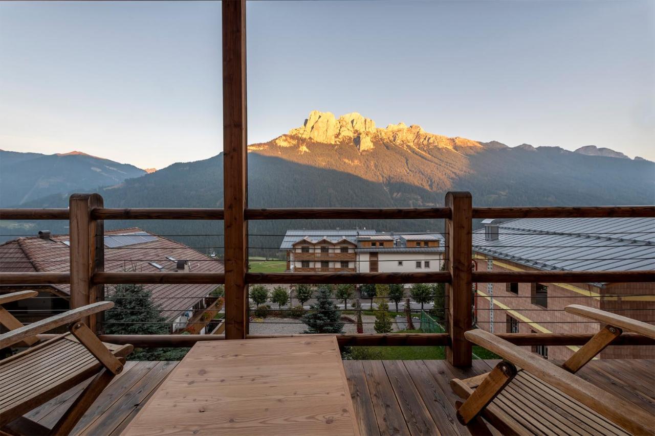 Design & Suite Hotel Ciarnadoi Виго-ди-Фасса Экстерьер фото