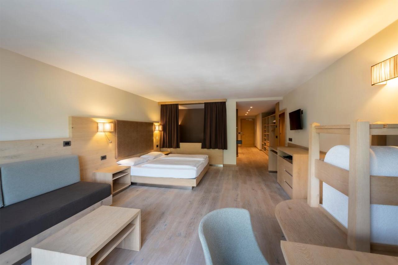 Design & Suite Hotel Ciarnadoi Виго-ди-Фасса Экстерьер фото