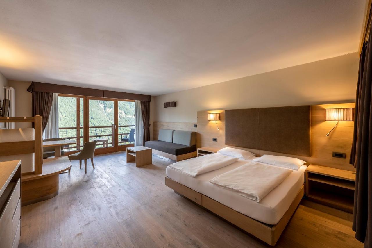 Design & Suite Hotel Ciarnadoi Виго-ди-Фасса Экстерьер фото
