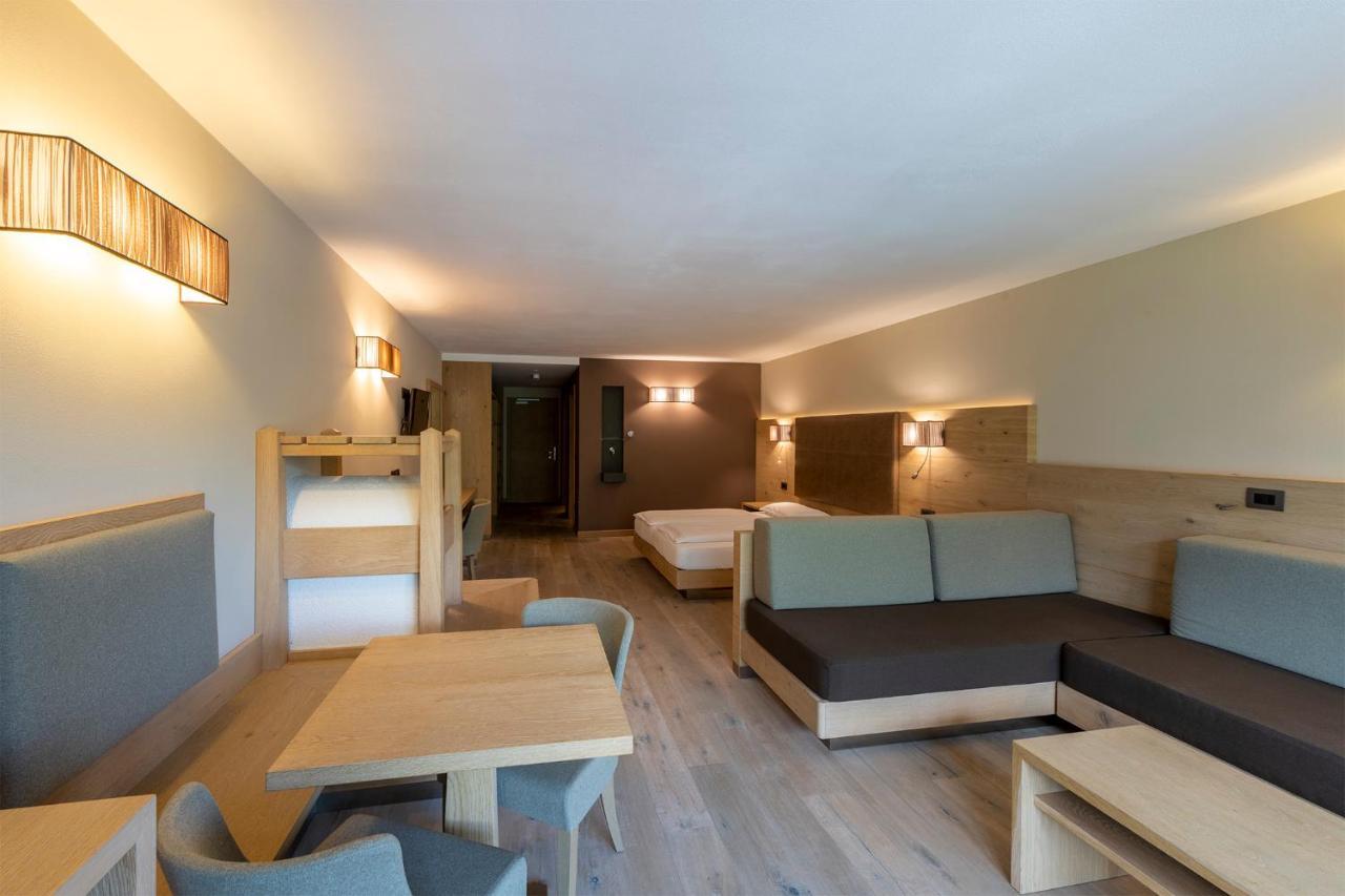 Design & Suite Hotel Ciarnadoi Виго-ди-Фасса Экстерьер фото