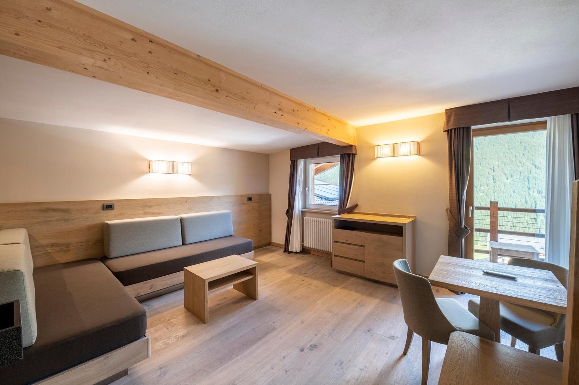 Design & Suite Hotel Ciarnadoi Виго-ди-Фасса Экстерьер фото