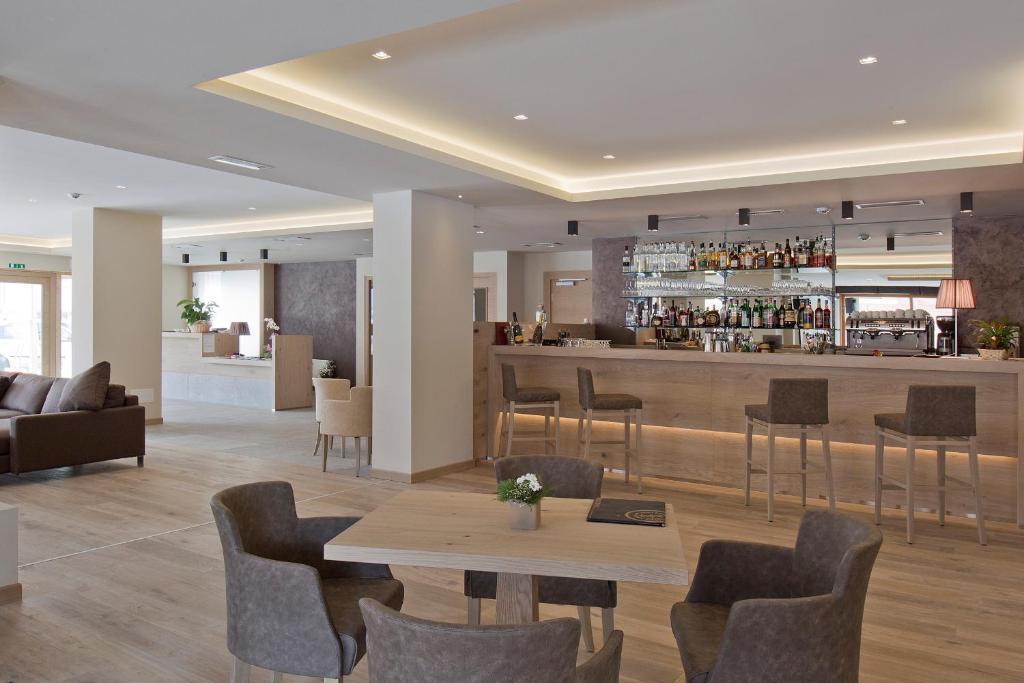 Design & Suite Hotel Ciarnadoi Виго-ди-Фасса Экстерьер фото